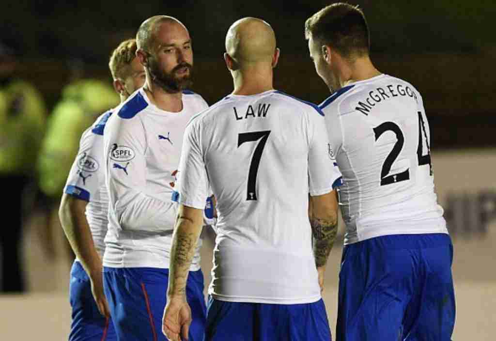 kris boyd is congratulated after his cross is headed in by cowdenbeaths miller 50581121382 o